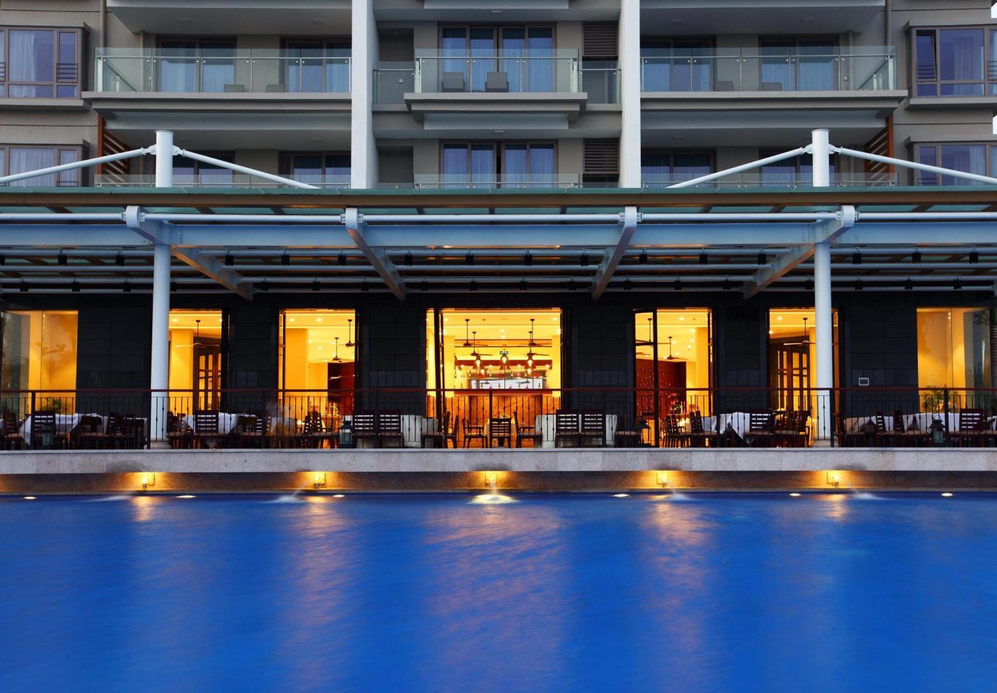 Sanya Seacube Holiday Hotel Exterior foto